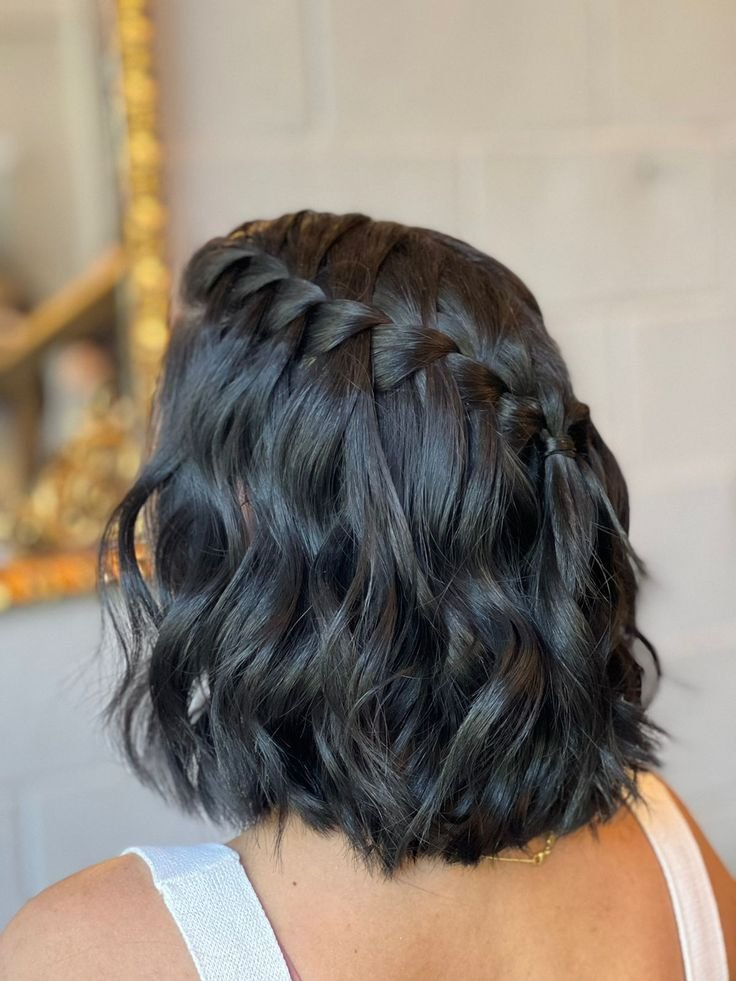 https://voguehairstyle.com/prom-hairstyles/