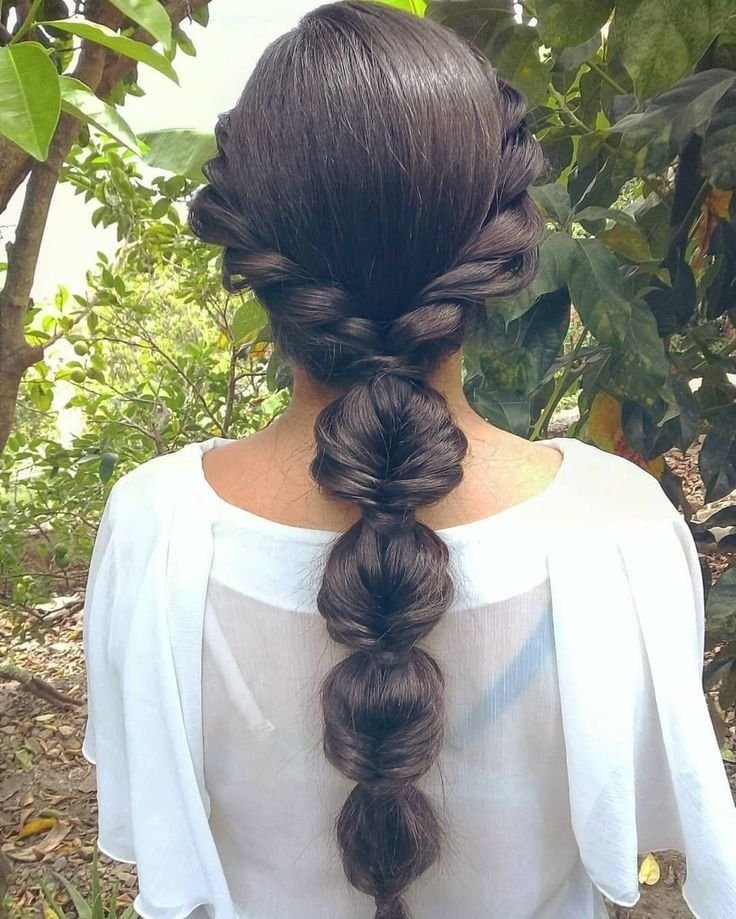 https://voguehairstyle.com/prom-hairstyles/